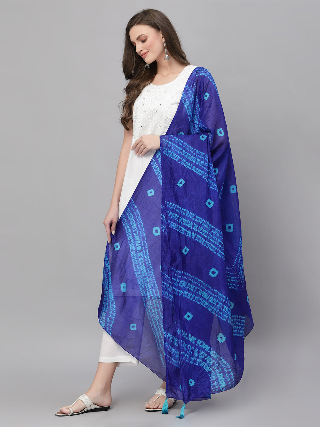 Ragavi Blue Bandhej Leheriya Dupatta