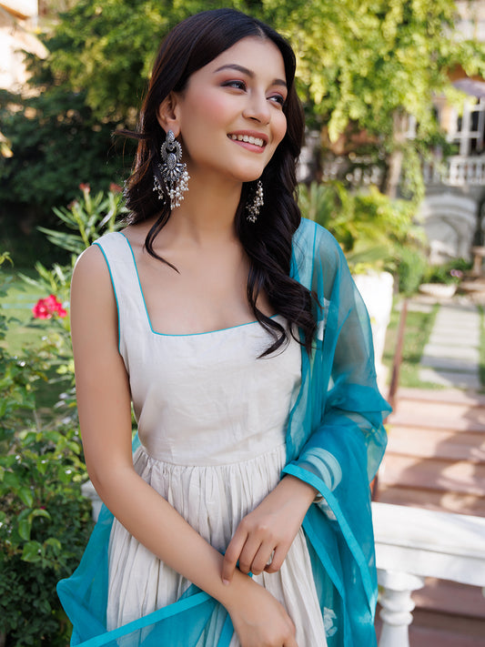 Silver Birch Solid Cotton Gathered Kurta Set