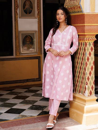 Mauve Chalk Pink Cotton Embroidered Kurta Set