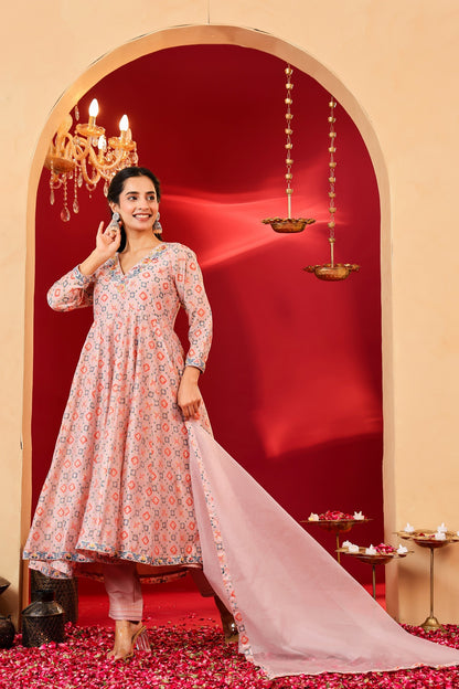 Ragavi Blush Pink Printed Chanderi Kurta Set