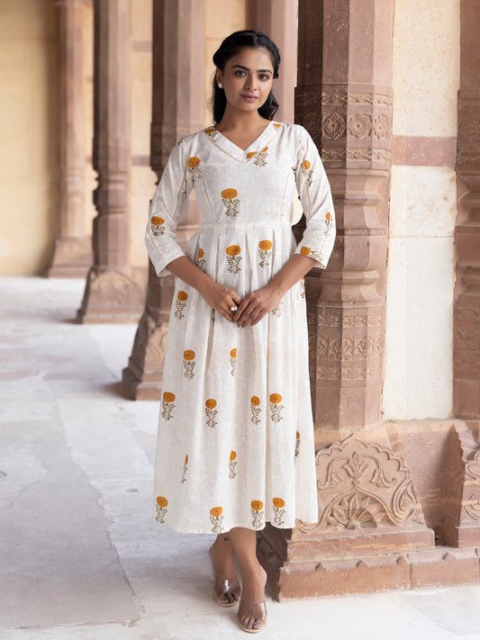 Deepika White Sunflower Printed Kurta