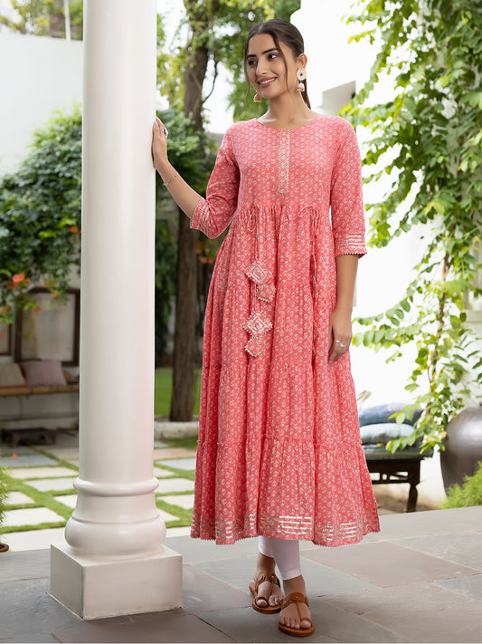 Garvi Pink Tiered Printed Kurta