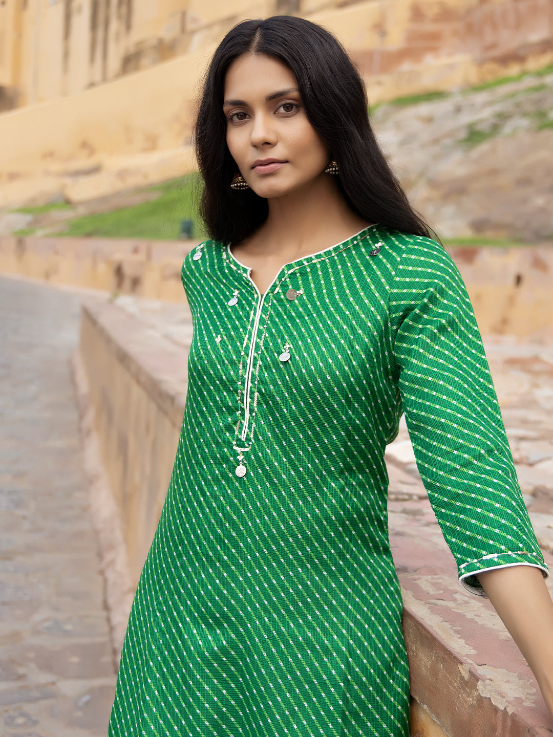 Close-up of Leheriya print on cotton kurti