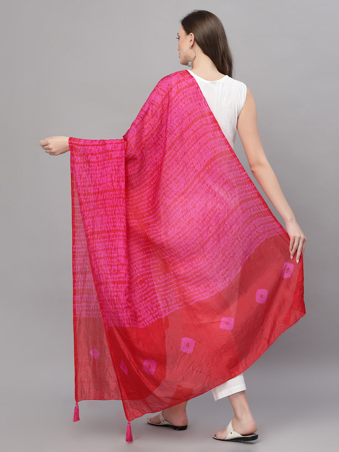 Ragavi Pink Bandhej Dupatta